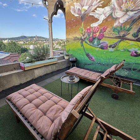Namaste Hostel ティビリシ エクステリア 写真
